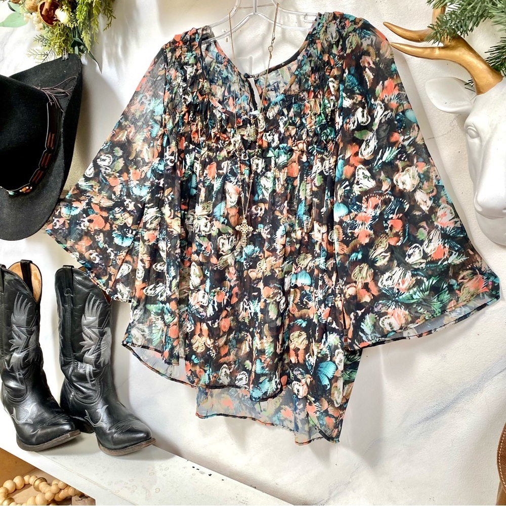 Beautiful boho blouse holiday Christmas perfect w shabby chic vibe